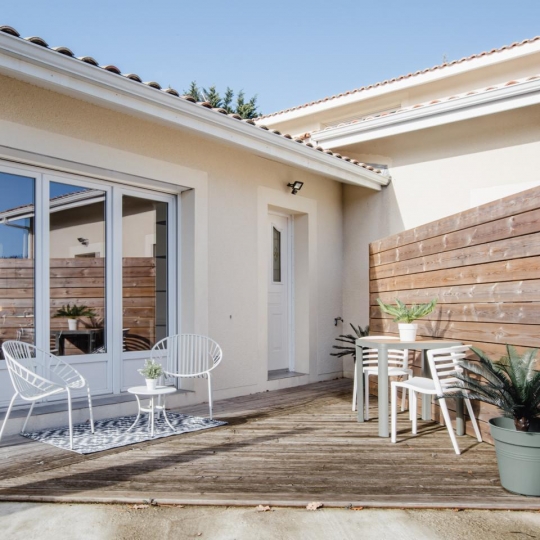 AUREL'IMMO : Local / Bureau | ANDERNOS-LES-BAINS (33510) | 82.00m2 | 377 000 € AUREL'IMMO : Local / Bureau | ANDERNOS-LES-BAINS (33510) | 82.00m2 | 377 000 €