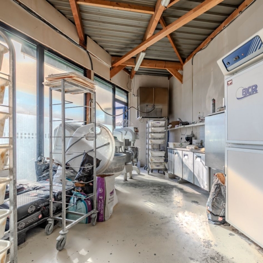  AUREL'IMMO : Commerces | LACANAU (33680) | 142 m2 | 277 000 € 